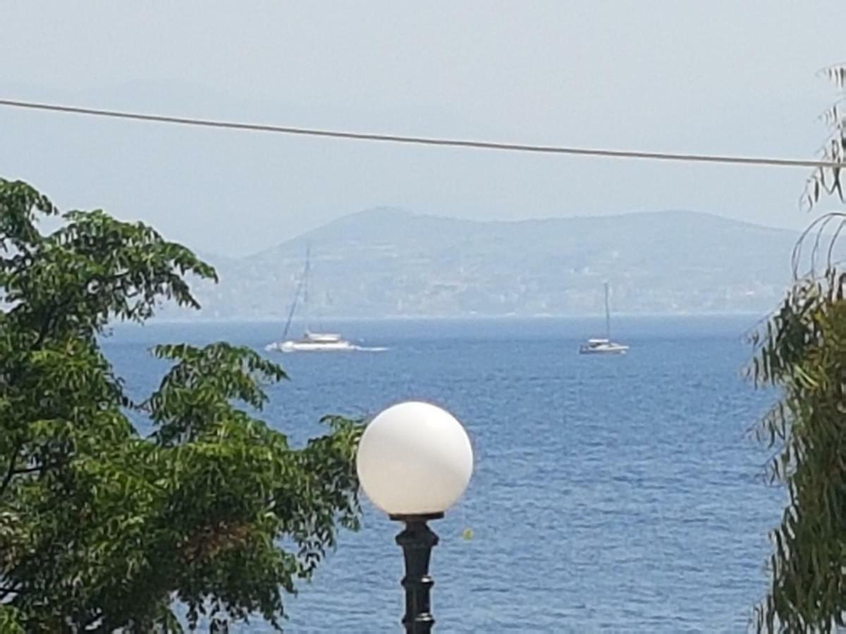 Bayside House Apartamento Kassiopi Exterior foto